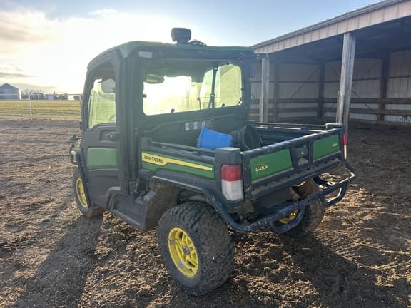 Image of John Deere XUV 835R equipment image 4
