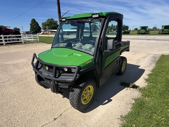 Image of John Deere XUV 835R equipment image 3
