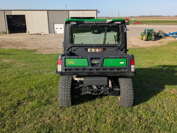Image of John Deere XUV 835R equipment image 3