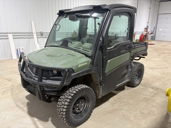 2022 John Deere XUV 835R Equipment Image0