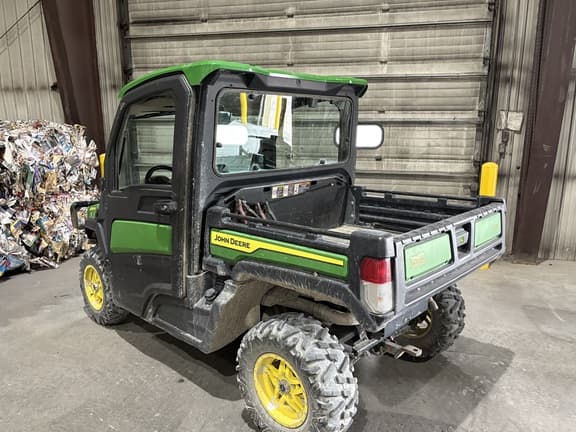 Image of John Deere XUV 835R equipment image 1