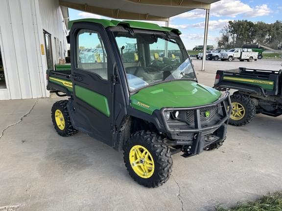 Image of John Deere XUV 835R equipment image 1