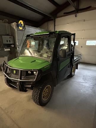 Image of John Deere XUV 835R equipment image 1