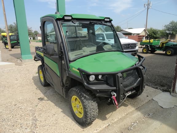 Image of John Deere XUV 835R Primary image
