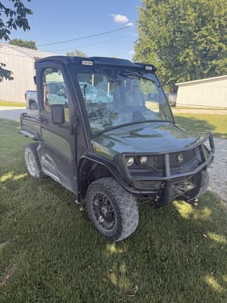 Image of John Deere XUV 835R equipment image 3