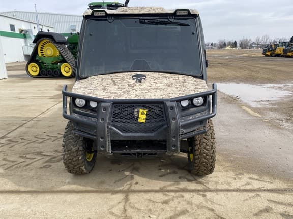 Image of John Deere XUV 835R equipment image 1