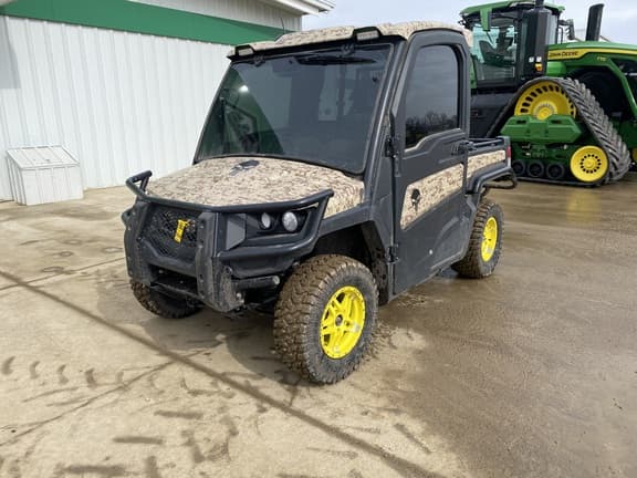 Image of John Deere XUV 835R Primary image