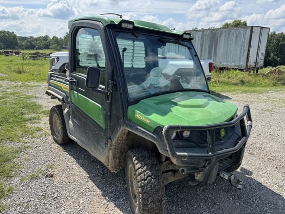 Image of John Deere XUV 835R Primary image