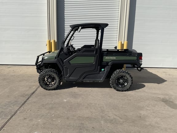2022 John Deere XUV 865M Equipment Image0
