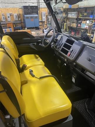 Image of John Deere XUV 865M equipment image 4