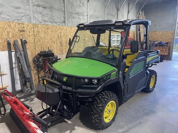 Image of John Deere XUV 865M equipment image 1