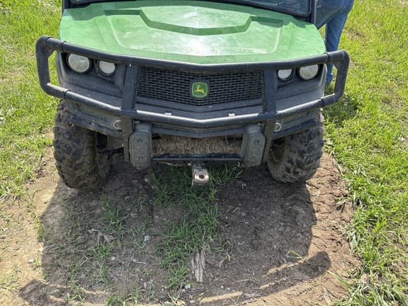 Image of John Deere XUV 865R equipment image 1