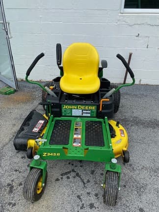 Image of John Deere Z345R equipment image 1