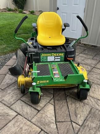 Image of John Deere Z345R equipment image 2