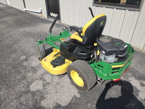 Image of John Deere Z355R equipment image 3