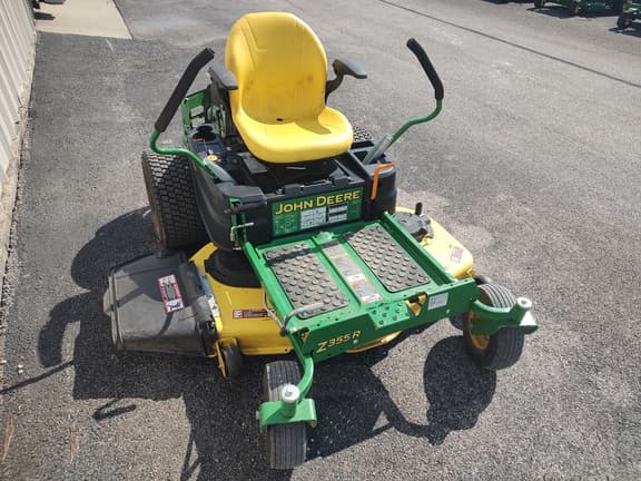 Image of John Deere Z355R equipment image 1