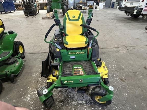 Image of John Deere Z545R equipment image 3