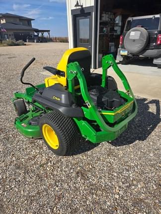 Image of John Deere Z720E equipment image 4
