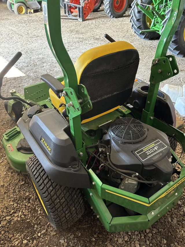 Image of John Deere Z720E equipment image 3