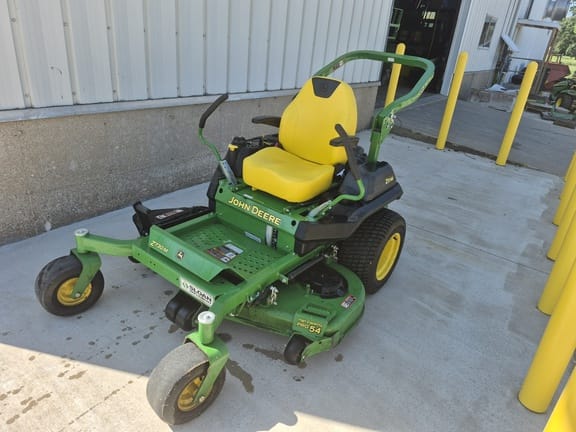 2022 John Deere Z730M Equipment Image0