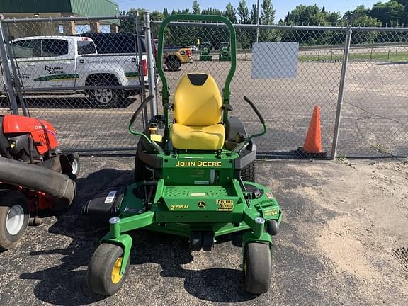 Image of John Deere Z735M equipment image 1