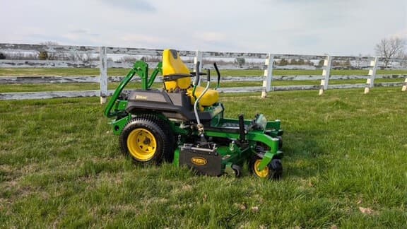 Image of John Deere Z735M equipment image 4