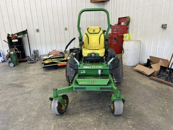 Image of John Deere Z740R equipment image 1