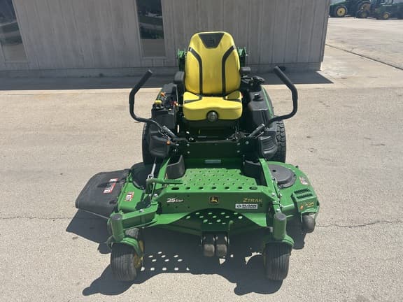 Image of John Deere Z930M equipment image 1