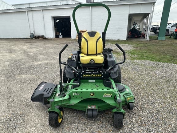 Image of John Deere Z930M equipment image 1