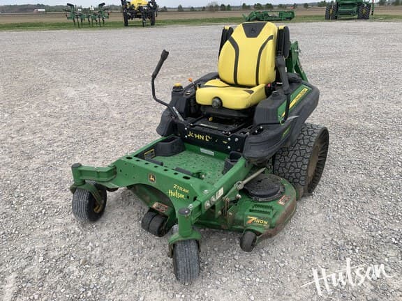Image of John Deere Z930R equipment image 1