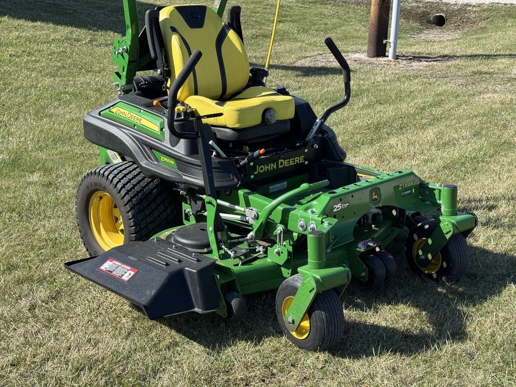 2022 John Deere Z960M Equipment Image0