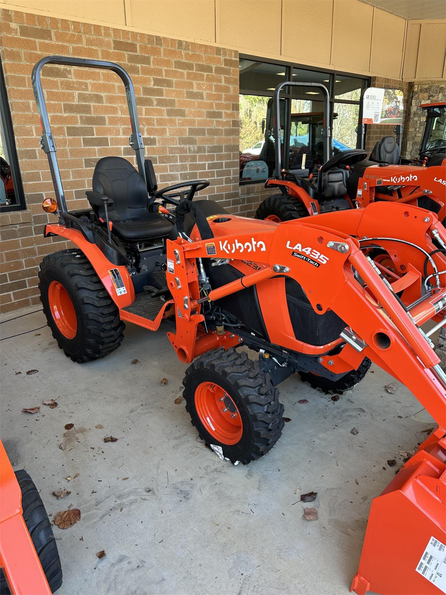 2022 Kubota B2301HSD Equipment Image0