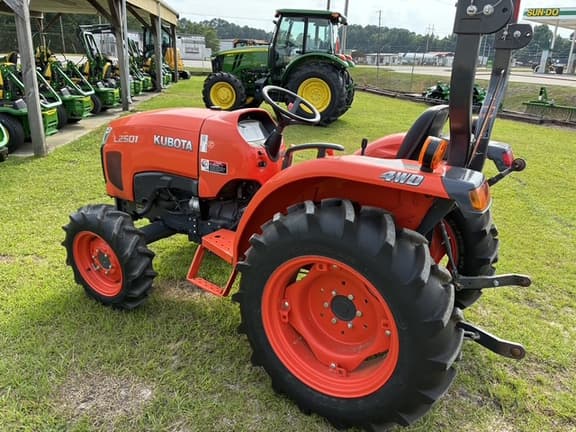 Image of Kubota L2501 equipment image 2