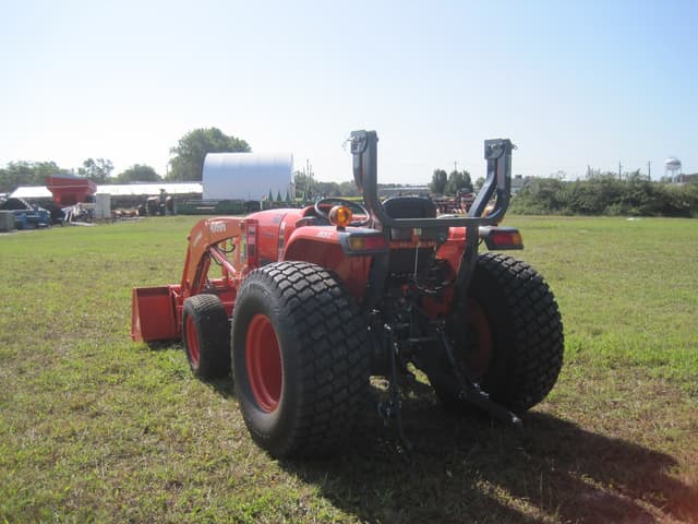 Image of Kubota L4701HST equipment image 4