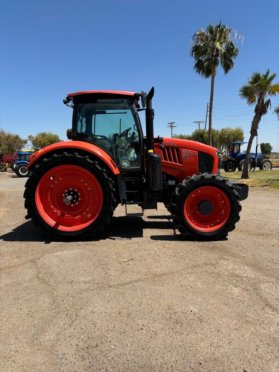 2022 Kubota M7.152 Deluxe Equipment Image0