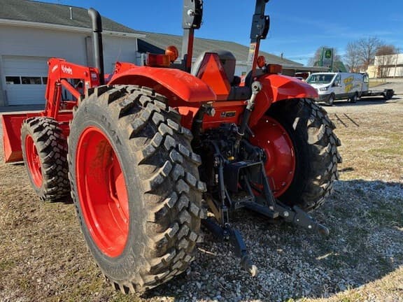 Image of Kubota M7060 equipment image 3