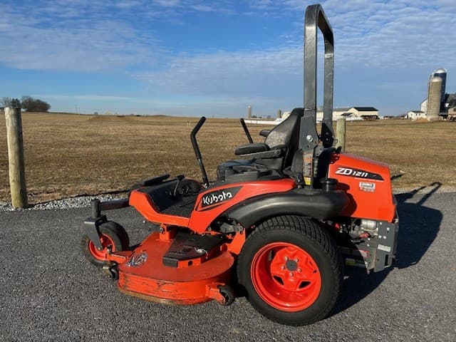 Image of Kubota ZD1211L-3-72 equipment image 1