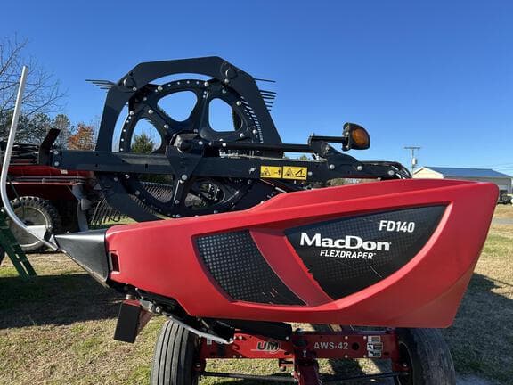 Image of MacDon FD140 equipment image 1