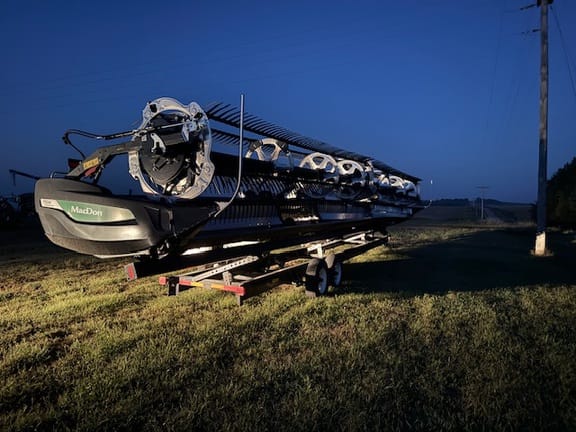 2022 MacDon FD240 Equipment Image0