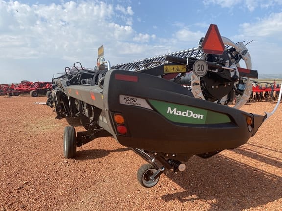 2022 MacDon FD250 Equipment Image0