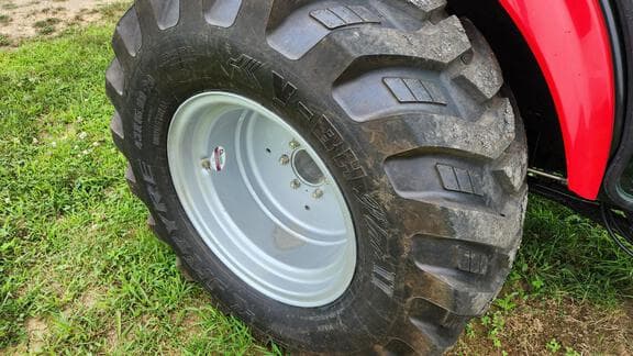 Image of Mahindra 1640 equipment image 3