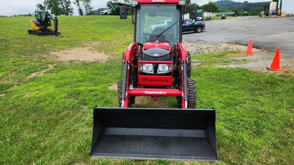Image of Mahindra 1640 equipment image 2
