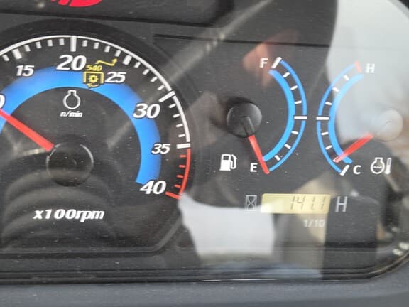 Image of Mahindra 2638 equipment image 4