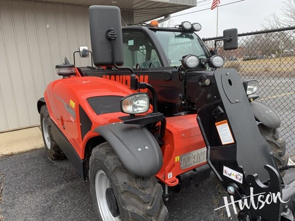2025 Manitou MLT625 Equipment Image0