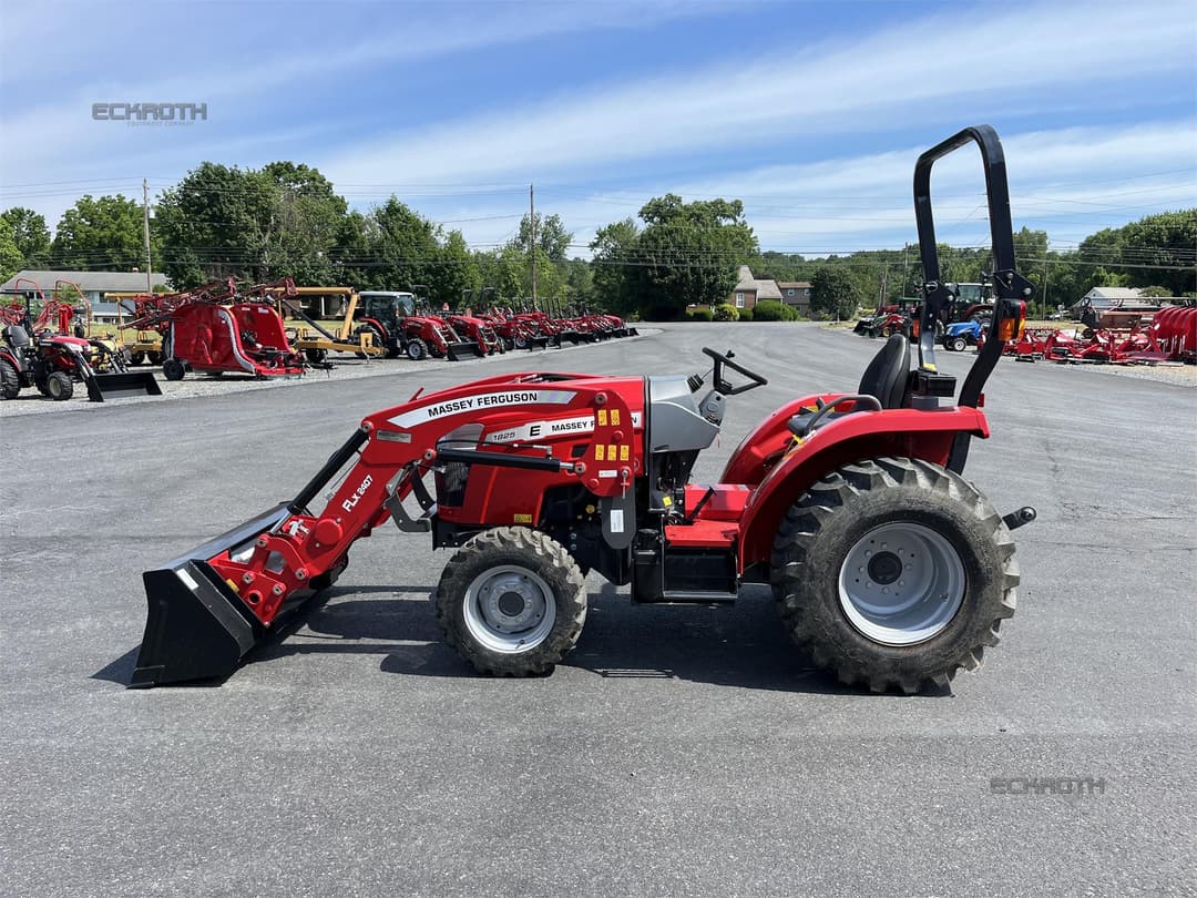 Image of Massey Ferguson 1825E Primary image