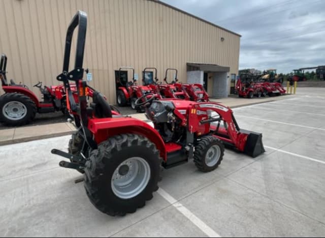 Image of Massey Ferguson 1835E equipment image 3