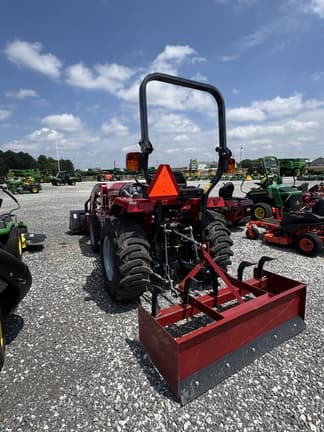 Image of Massey Ferguson 1835E equipment image 3