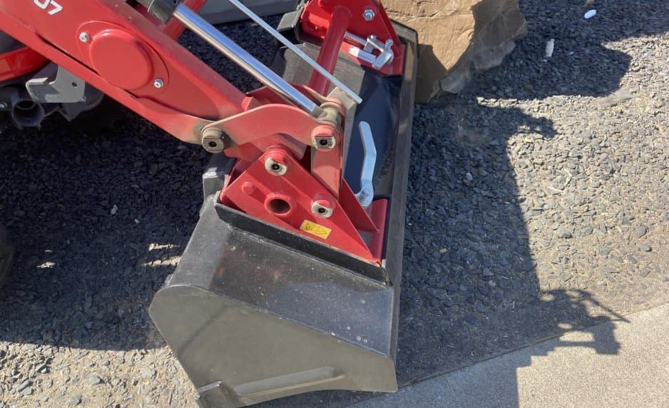 Image of Massey Ferguson 1835E Image 0