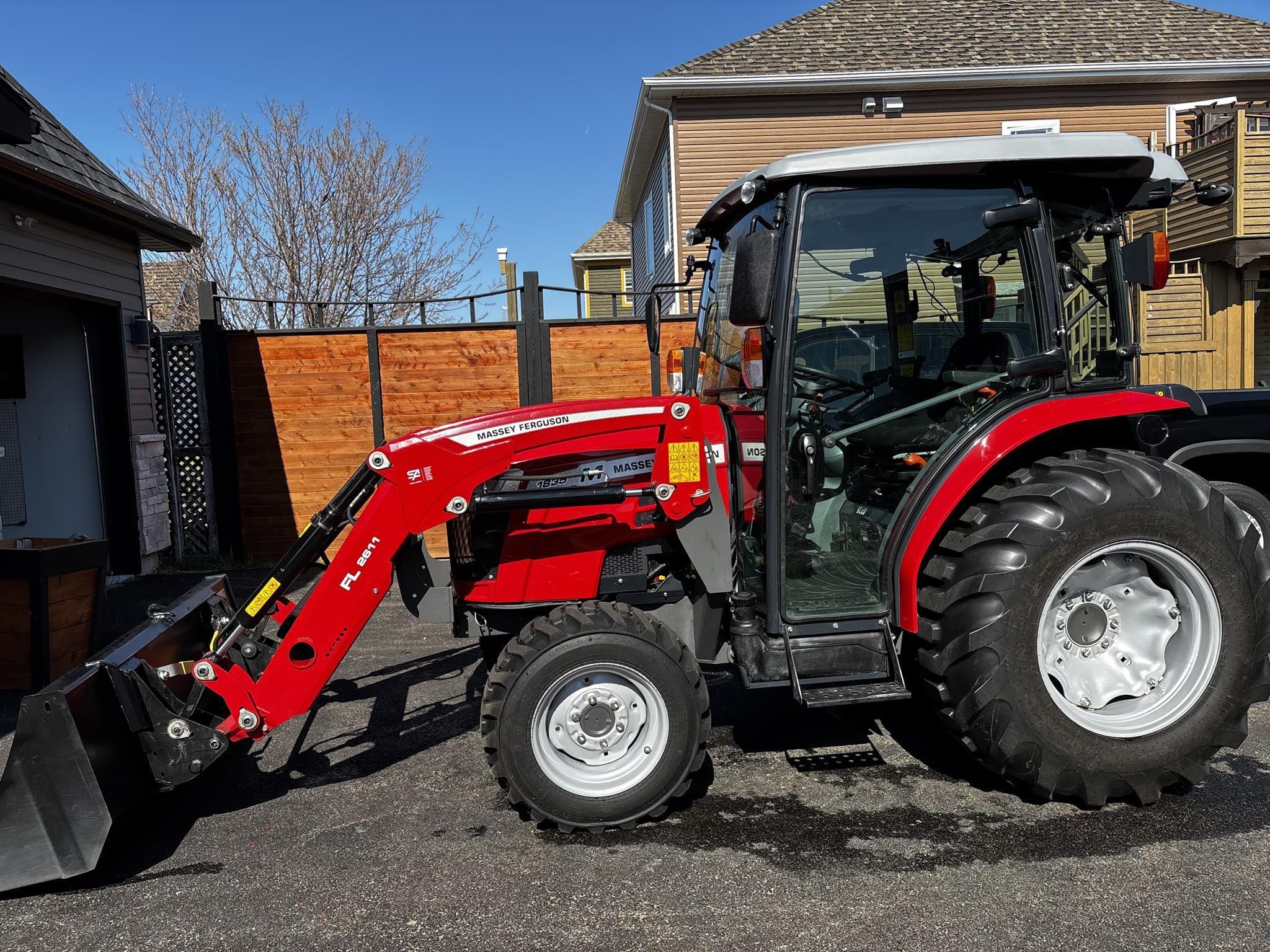 2022 Massey Ferguson 1835M Equipment Image0