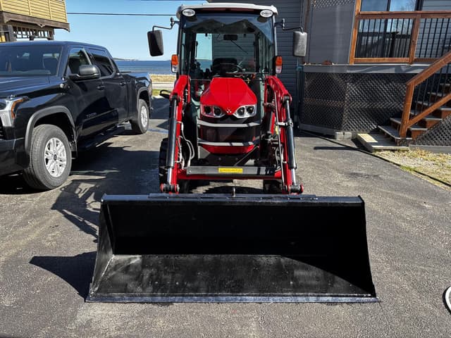 Image of Massey Ferguson 1835M equipment image 2